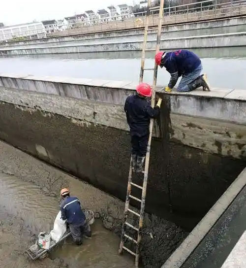 多祥镇污水池堵漏